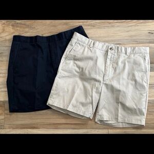 *TWO*-Mens Shorts Sz 40-Classic Fit-Flat Front-Stretch Waist-Roundtree & Yorke
